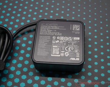 Power supply (21 V; 3.25 A)