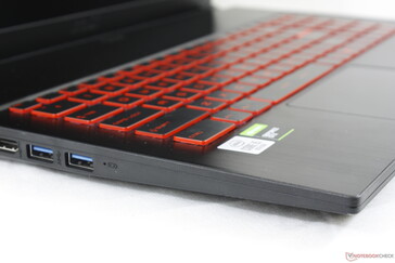 Lightweight for a cheap 17.3-inch gaming laptop