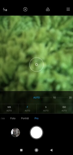 Camera app UI