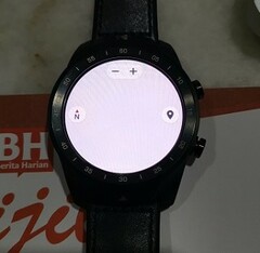 A Ticwatch Pro affected by the new Wear OS bug. (Source: Piunika Web)
