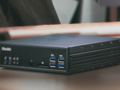 The Shuttle XPC DA320 can be purchased as a complete system. (Image source: Shuttle)