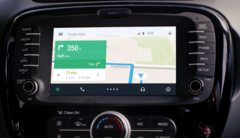 Pixel 2 owners are complaining about Android Auto crashing. (Source: Google)