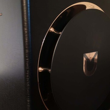 The subwoofer’s design is visually appealing while remaining discreet (Image source: Notebookcheck)