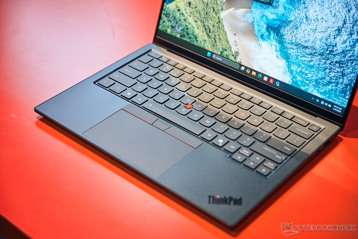The new ThinkPad keyboard design, exhibited on the Lenovo ThinkPad X1 Carbon Gen 14 (image source: Alexander Wätzel)