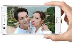 The Oppo F3 Plus' selfie cameras in action. (Source: Oppo)