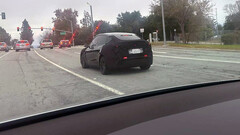 Tesla Model Y Juniper in test with rear light bar on (Image source: TeslaDashCam/X)