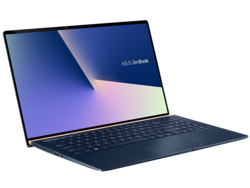 L'Asus ZenBook 15 UX533FD con CPU i7 e GPU Nvidia