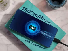 The Edge 60 Fusion packs a few upgrades over its predecessor. (Image source: Motorola)