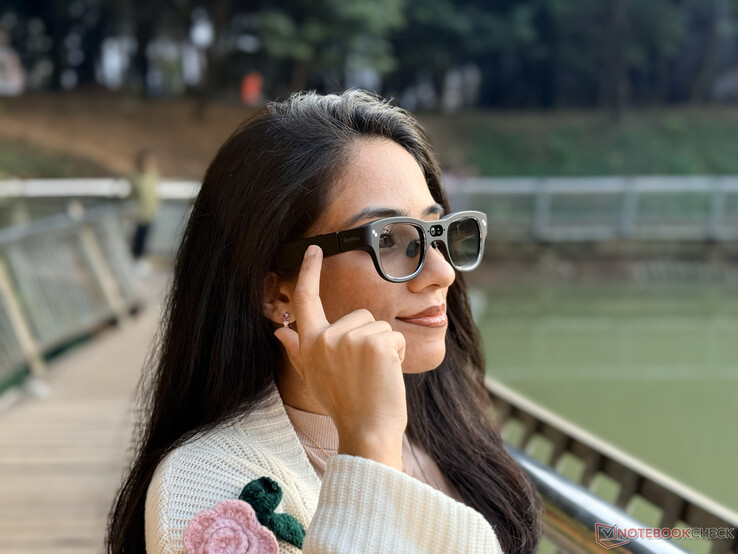 Side view of the AR glasses