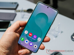 Macworld says Samsung has copied 'over a dozen' of iPhone features (Image source: Notebookcheck)