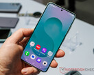 Macworld says Samsung has copied 'over a dozen' of iPhone features (Image source: Notebookcheck)