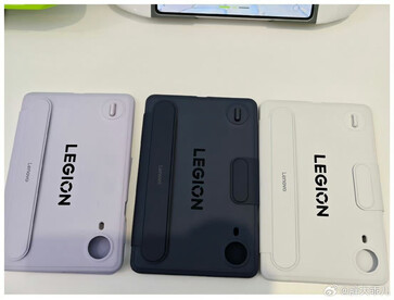 The cases for the Y700