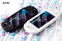 The Odin2 Mini weighs in at just 320 g. (Image source: AYN Technologies)