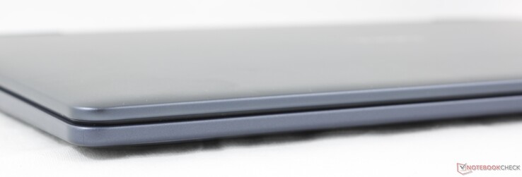 Front: No ports