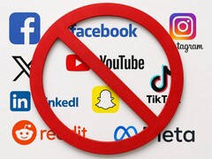 The UK is planning a ban of Snapchat, TikTok, YouTube, Instagram, Facebook and X for under 16s.