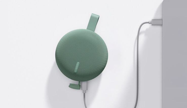 The Xiaomi Bluetooth Speaker Essential can receive audio over USB Type-C.