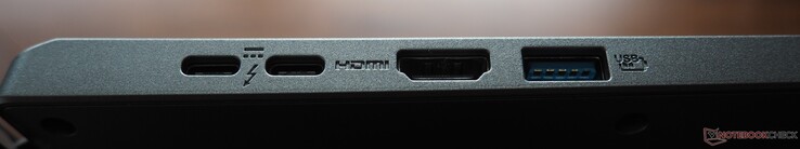 Left side: 2x USB-C 4 (Thunderbolt 4 incl. DisplayPort 1.4 & PowerDelivery), HDMI 2.1, USB-A 3.0