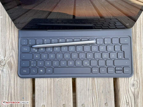 Honor Pencil and Bluetooth keyboard