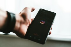 Instagram users will soon be able to change videos at will using AI. (Image source: Claudio Schwarz)