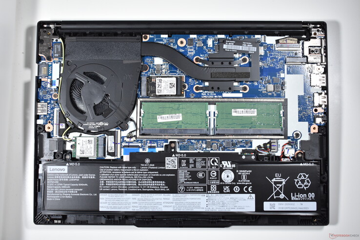 Lenovo ThinkPad E14 Gen 6: Internals