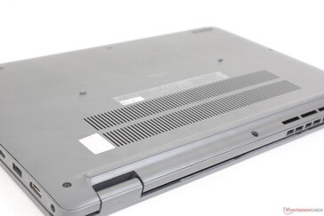 Overall dimensions and weight are very similar to the Asus ExpertBook L1 and HP ProBook 440 G9