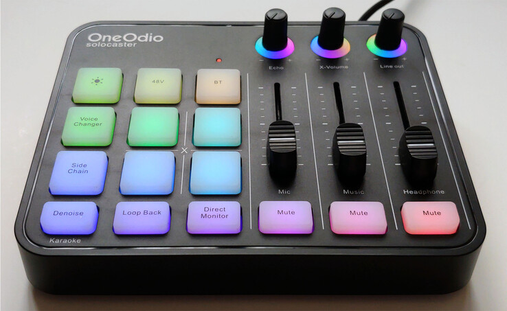 OneOdio Solocaster audio mixer.