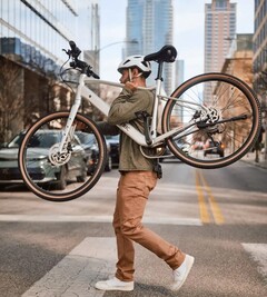 The Velotric Tempo weighs 39 lbs (17.7 kg) with battery 