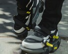 Shift Robotics Moonwalkers utilize AI algorithms to drive the 8-wheel skate for faster walking. (Source: Shift Robotics)