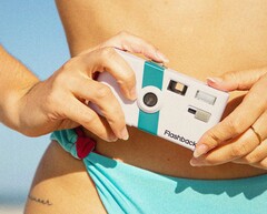 The One35 V2 looks like an analog compact camera, but has a digital sensor. (Image source: Flashback)