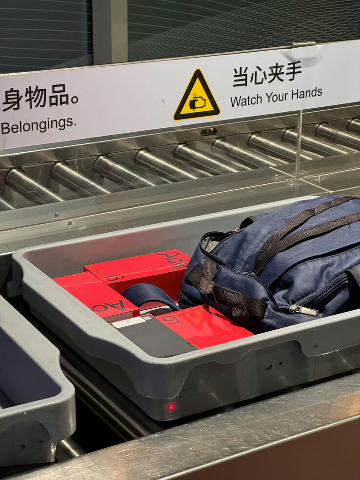 Leaked image showing the Ace 6 Pro Max retail box.(Image source: Weibo)