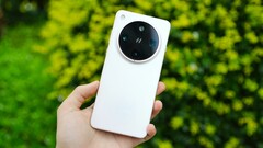 The successor to the Oppo Find X8 Ultra is expected to be equipped with four very different camera sensors. (Image source: Weibo)