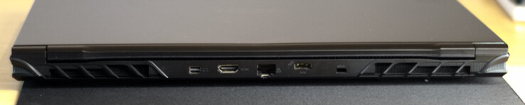 mini DisplayPort, HDMI 2.1, RJ45 (2.5 GBit LAN), power supply, Kensington lock slot