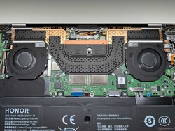 Vapor chamber and two fans