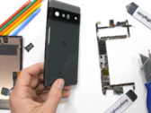 The Pixel 6 Pro in torn-down mode. (Source: JerryRigEverything via YouTube)