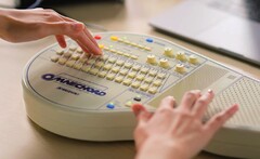 The Omnichord OM-108 celebrates Suzuki&#039;s 70th company anniversary. (Source: Suzuki)