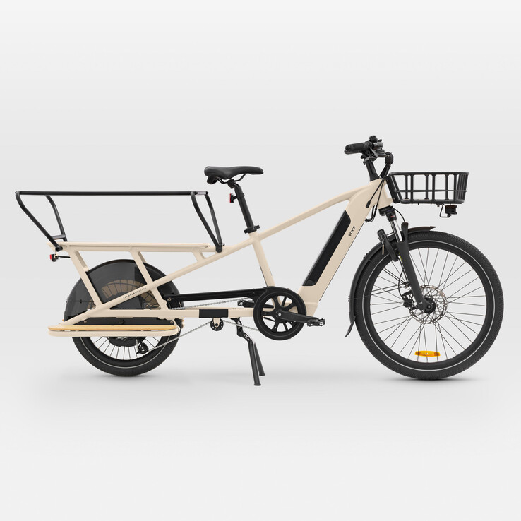 The Decathlon BTWIN Longtail Electric Cargo Bike R500E in beige.  (Image source: Decathlon)