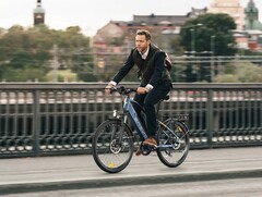 The ENGWE P26 e-bike is currently available in the US, UK and EU. (Image source: ENGWE)