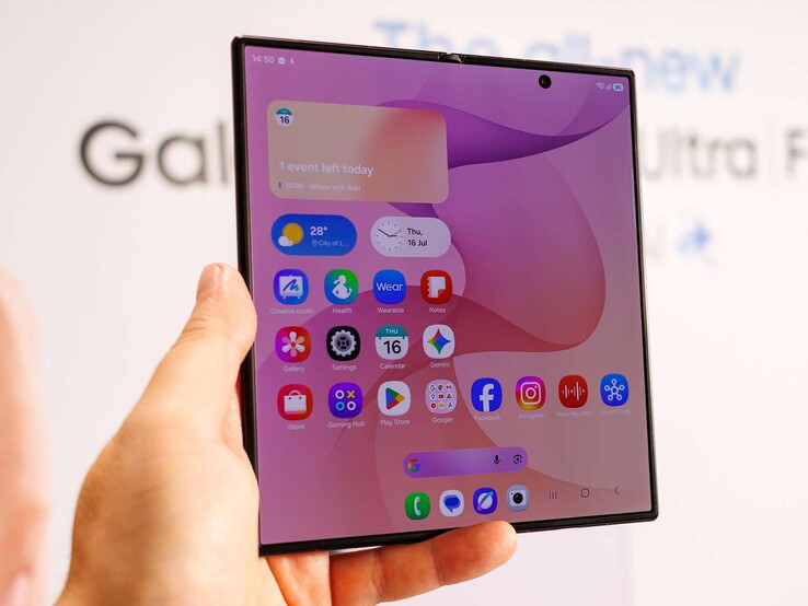 Galaxy Z Fold 8 Ultra inner screen