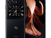 Moto Razr 2022 has lost the iconic chin of the previous Razrs. (Source: Motorola)