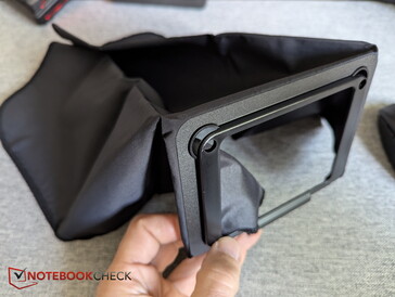 Universal backplate for smartphones and similar devices