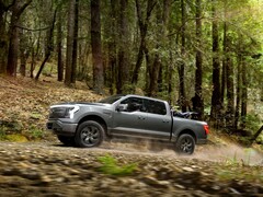 Ford F-150 Lightning reservation holders will have to pay a very steep price for their new electric truck due to the chip shortage and the resulting markups at some dealerships (Image: Ford)