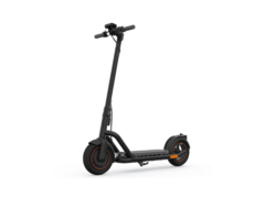 The NAVEE N65 electric scooter has a range of up to 65 km (~40 miles). (Image source: NAVEE)