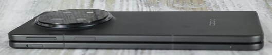Right-hand case side (buttons: volume, on/off, alert slider)