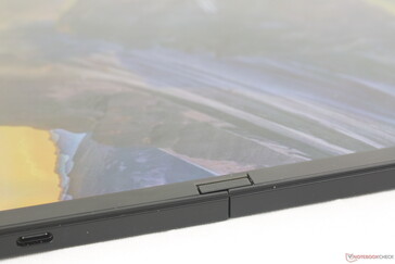 Hinges are small, but they are rigid and uniform at all angles
