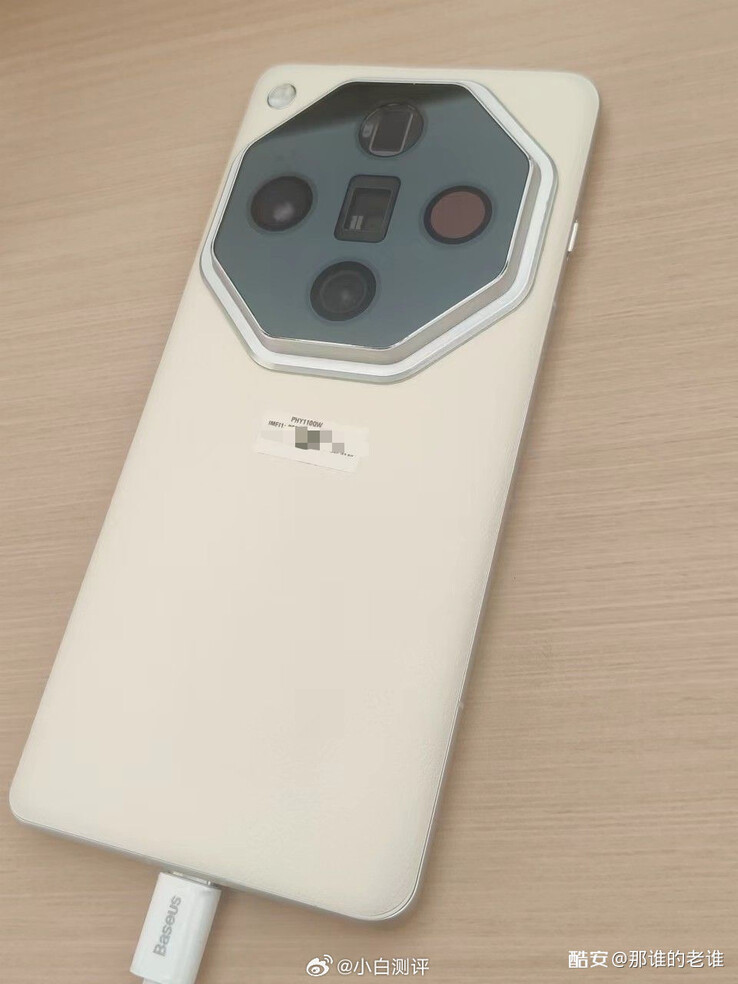 The "OPPO Find X7 Pro" from the back...