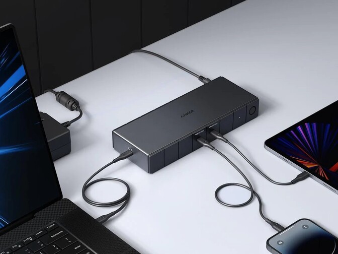 未使用 Anker 778 Thunderbolt 4 ドック 12-in-1 Anker 778 Thunderbolt Docking Station (12-in-1, Thunderbolt 4) now