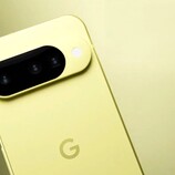Google Pixel 10 zaoferuje między innymi lepsze głośniki i nowe funkcje sztucznej inteligencji, takie jak "Magic Cue". (Źródło zdjęcia: @zellzoi)