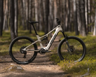 The Amflow TL Carbon features DJI's Avinox M2 mid-drive motor