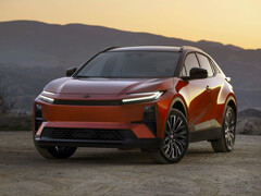 The 2026 Toyota C HR XSE electric SUV in Tandoori color.