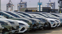 European ports are clogged with Chinese cars (image: RTL NL)